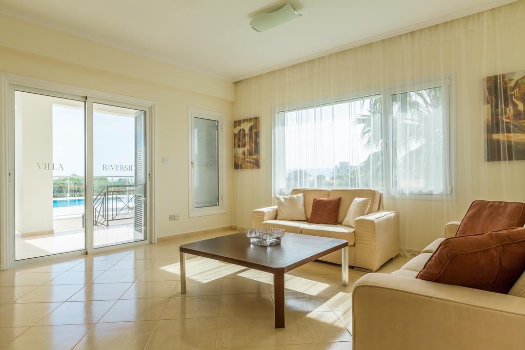 Villa Riverside Polis Екстер'єр фото