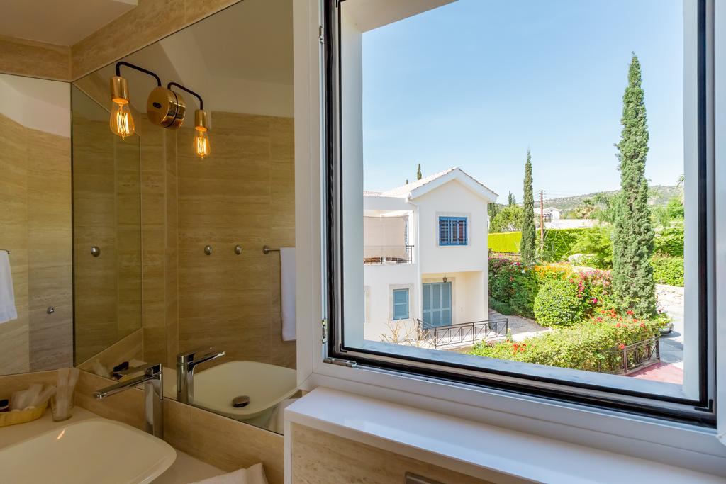 Villa Riverside Polis Екстер'єр фото